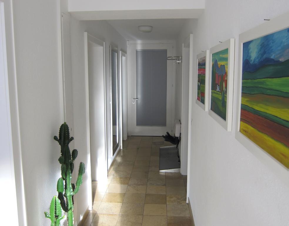 Appartement Dorfplatz 施伦斯 客房 照片